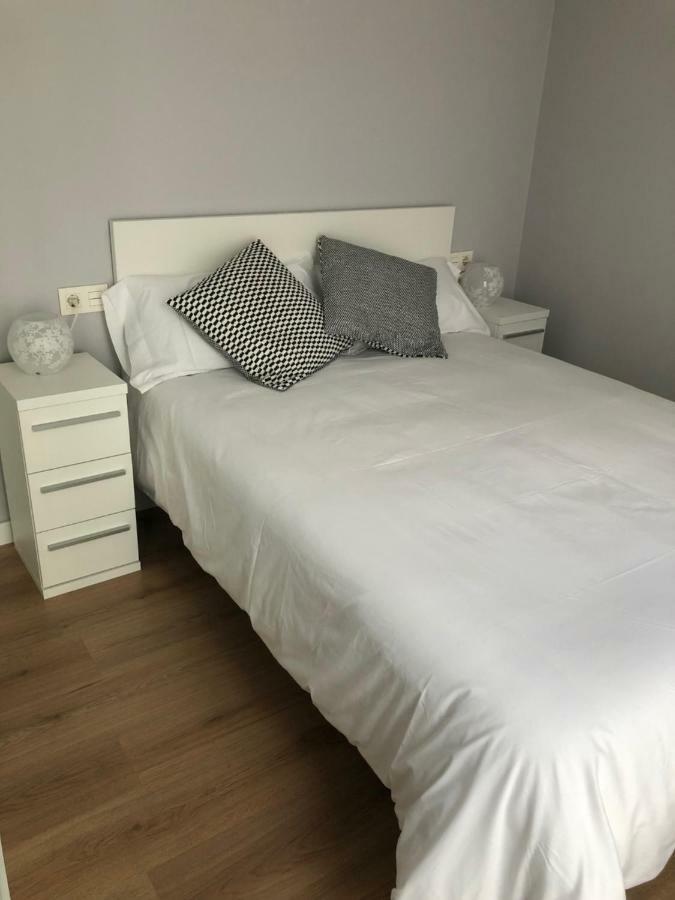 Apartaments L'Ametller Cervera  Luaran gambar